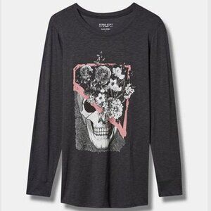 Torrid - Floral Skull Classic Fit Super Soft Slub Long Sleeve Tee in Charcoal‌‌‌